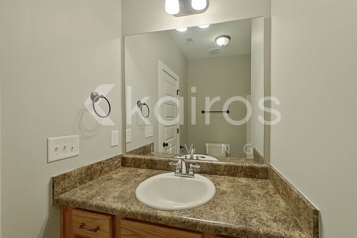 Building Photo - 134 White Oak Cir