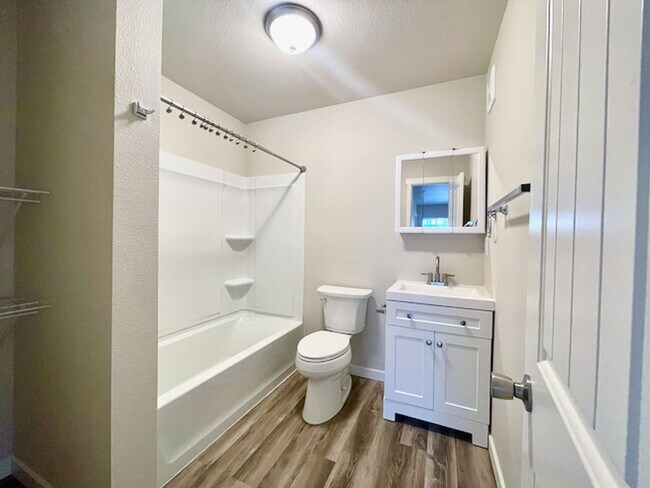 Building Photo - 2101 E Willamette Ave