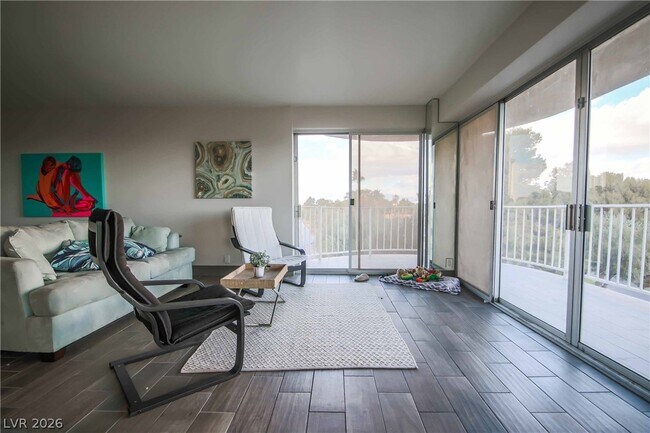 Building Photo - 3111 Bel Air Dr