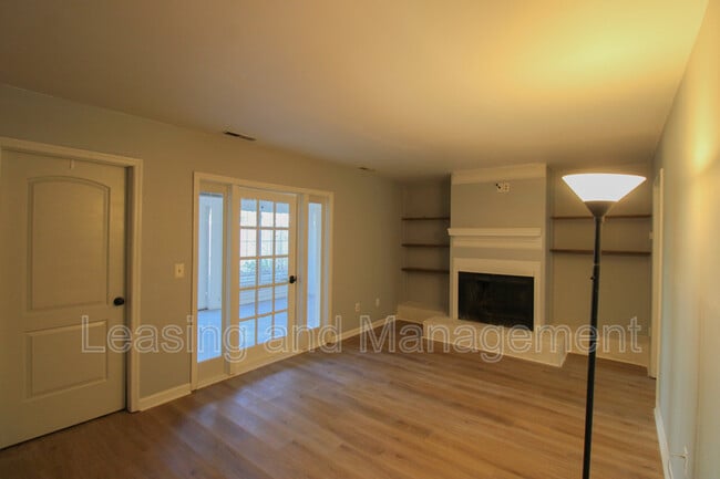 Building Photo - 679 Williamson Dr