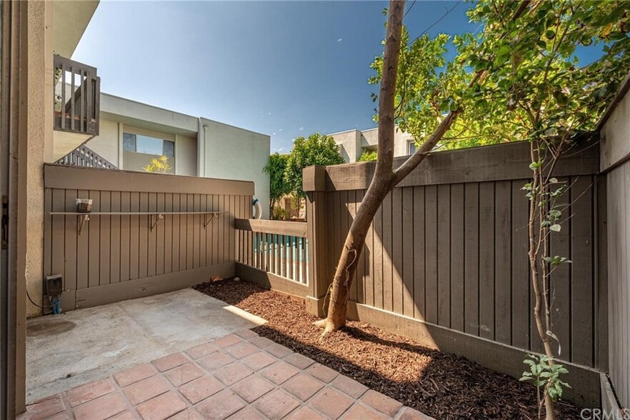 Building Photo - 5300 Fairview Blvd