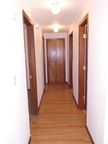 Building Photo - 975 N 4th St