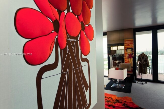 Building Photo - 1000 Venetian Way