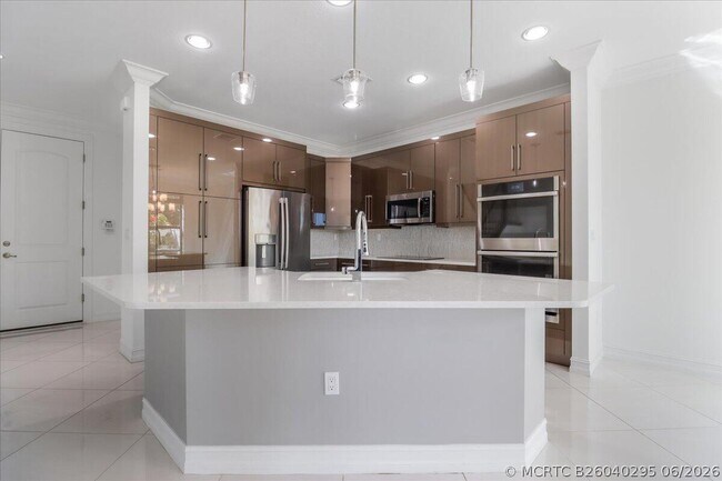 Building Photo - 10098 Akenside Dr