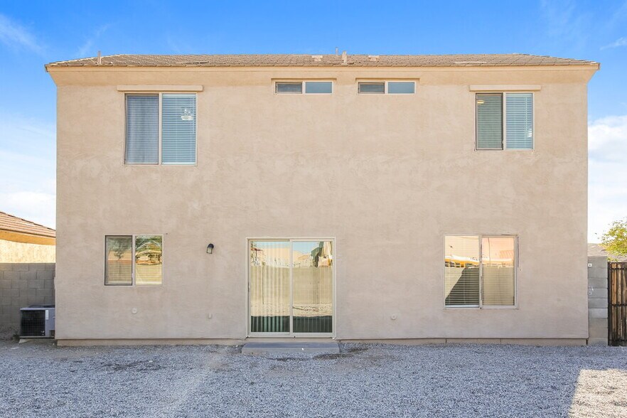 Building Photo - 1588 S 220th Ln