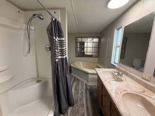 Building Photo - 1025 Union Hill Church Rd