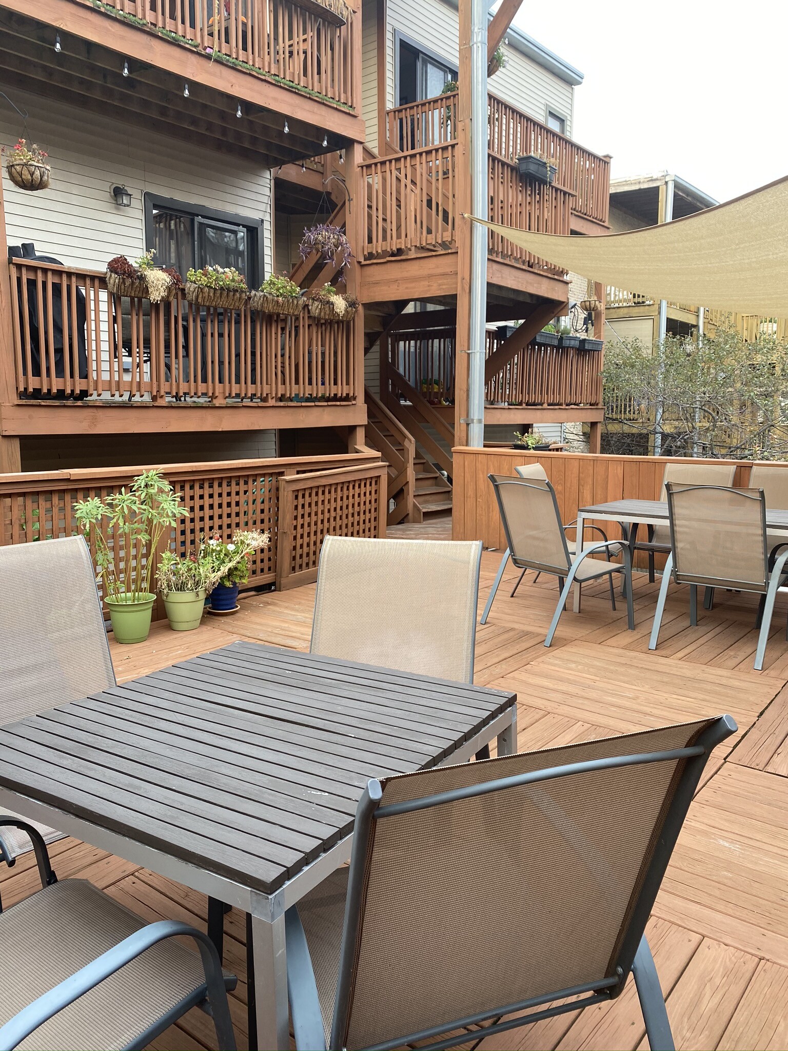 Common deck - 917 W Margate Ter