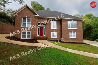 Building Photo - 1800 Forest Haven Ln