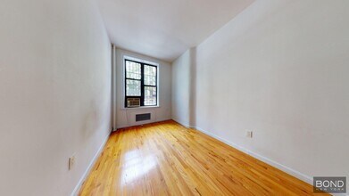 Building Photo - 158 E 82nd St