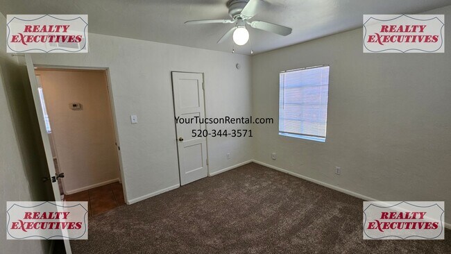 Building Photo - Silverlake Rd & Aviation Rd 3 Bedroom 1 ba...