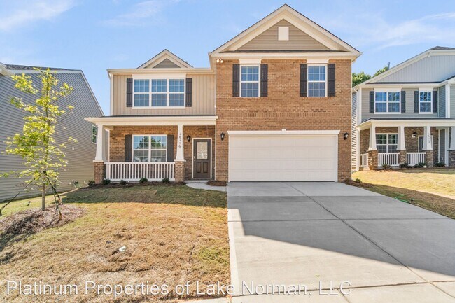 Primary Photo - 5 br, 3 bath House - 16116 Trenton Green Lane