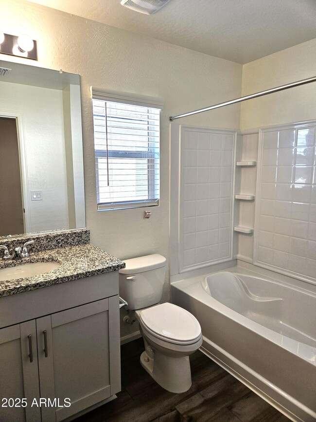 Building Photo - 1312 W Inca Dr