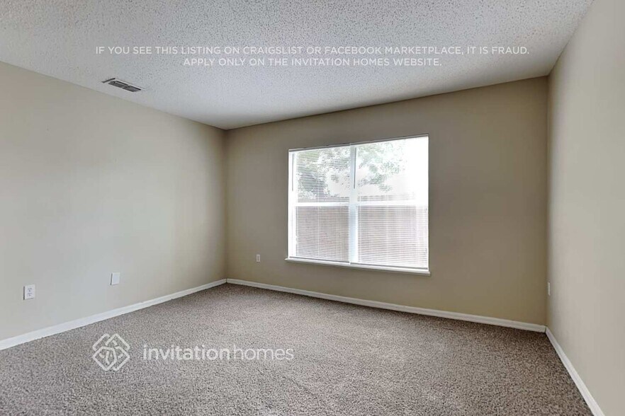 Building Photo - 1701 Alhambra Crest Dr