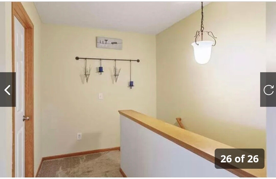 Building Photo - 3239 Oak View Dr