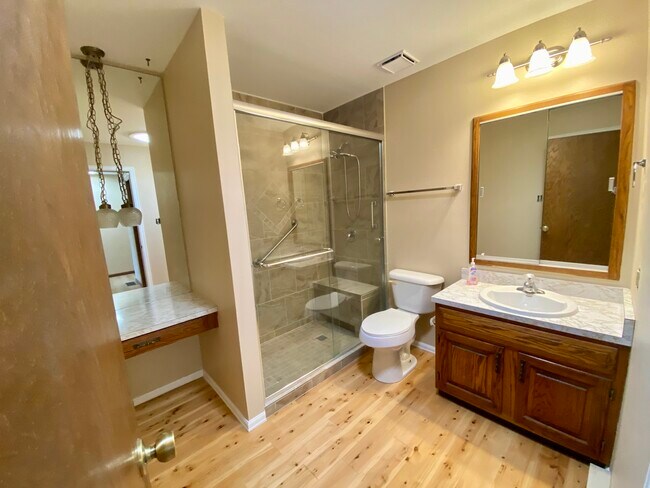 Building Photo - 2302 Cartier Dr