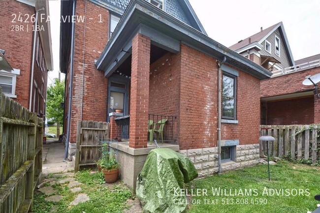 Building Photo - Large 1-2BR apartment in great house on Fa...