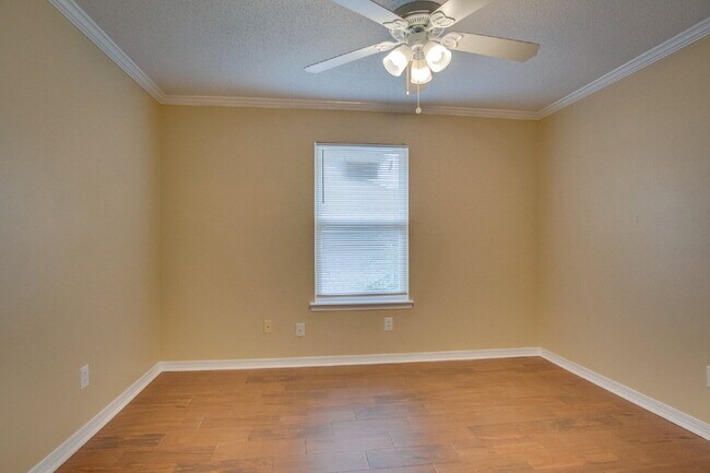 Building Photo - Spacious 4-Bedroom Cantonment Home with Sc...