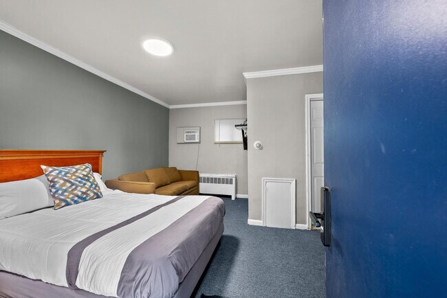 Building Photo - 18732 Dix Toledo Rd