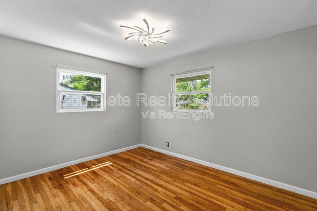 Building Photo - 10320 Durness Dr
