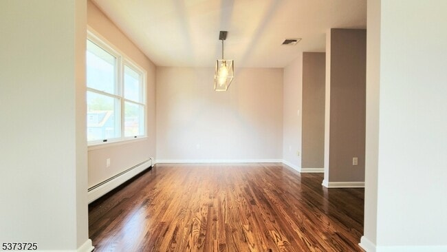 Building Photo - 223 Miller Ave