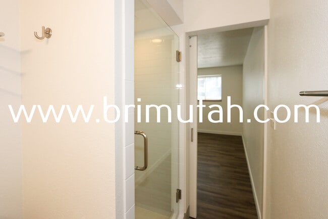 Building Photo - 3685 E 3820 S