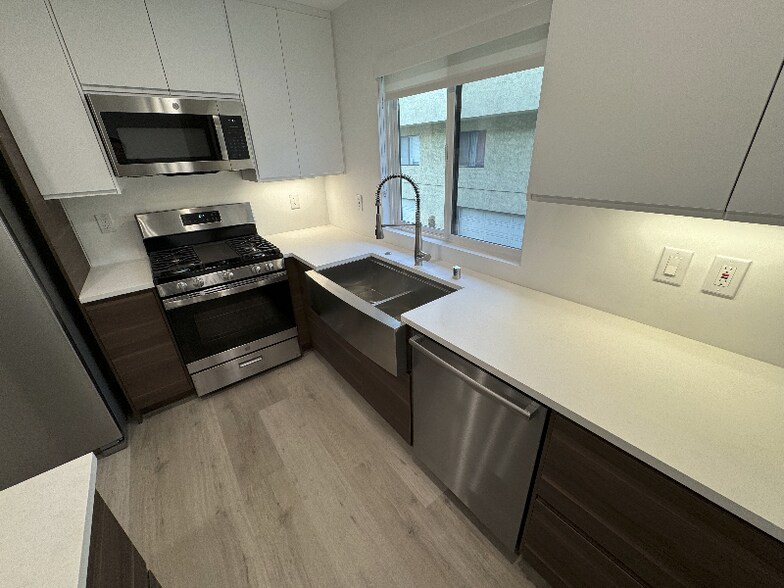 Building Photo - 431 N Alhambra Ave