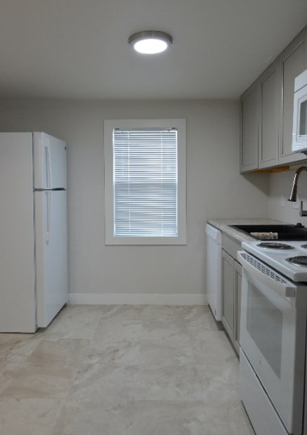 Building Photo - "Charming 3-Bed Oasis with Gleaming Hardwood Floors in Cheyenne - 1200 Sq Ft of Comfort!"