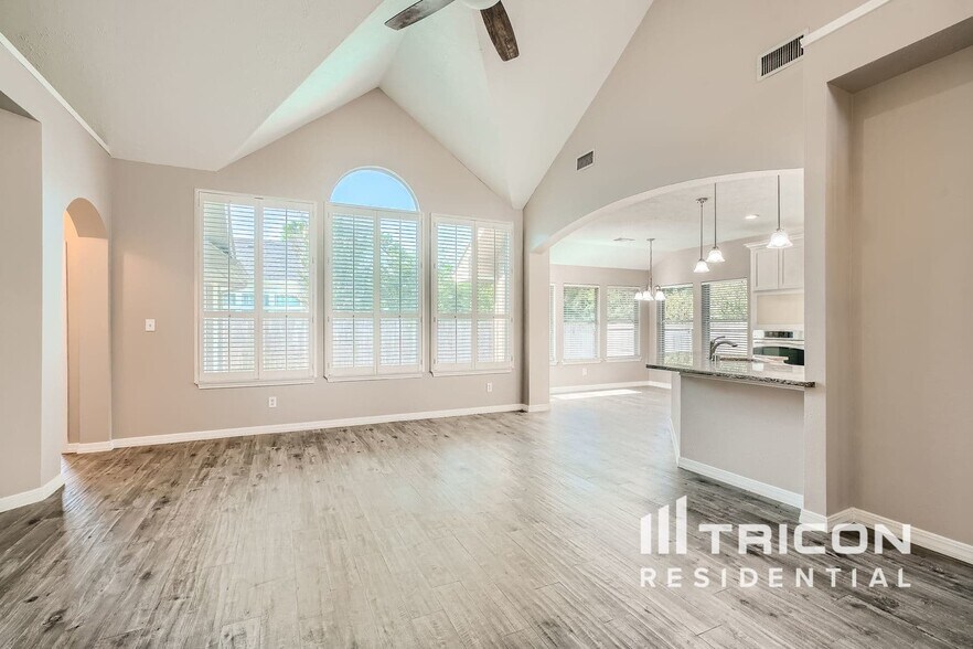 Building Photo - 2311 Daneswood Ct