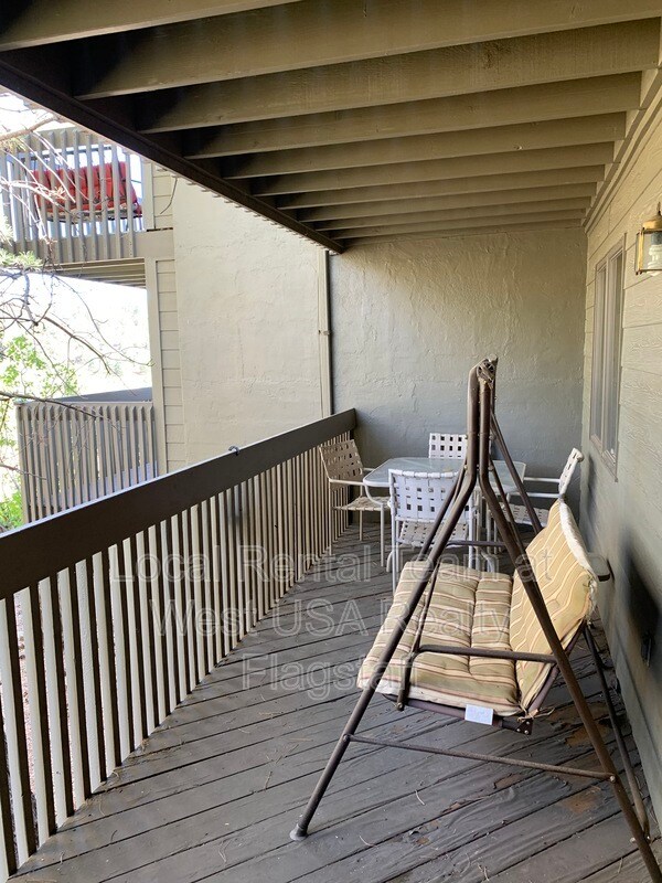 Building Photo - 5825 E Bear Paw Dr