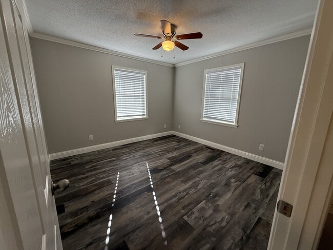 Building Photo - 210 Worthey Trail