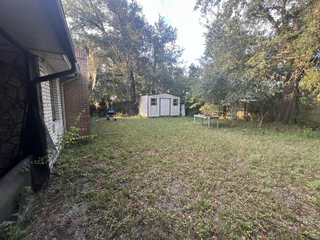 Building Photo - 4731 E Castlewood Dr
