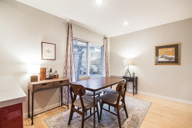 Building Photo - 3214 Clawson Rd