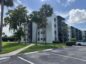 Building Photo - 3710 N Pine Island Rd