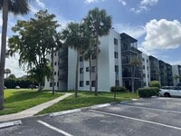 Building Photo - 3710 N Pine Island Rd