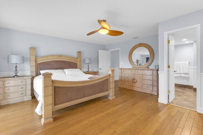 Building Photo - 4949 N Hwy A1A