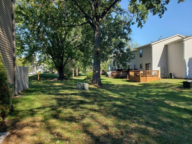 Building Photo - 7900 Barkwood Dr