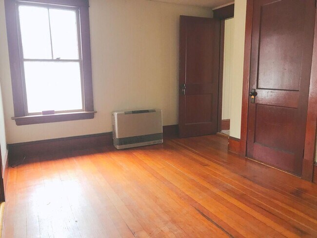 Building Photo - Baribeau, MF