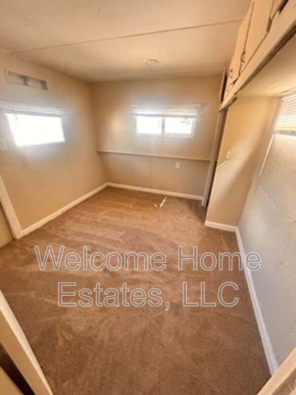 Building Photo - 110 E Prince Rd