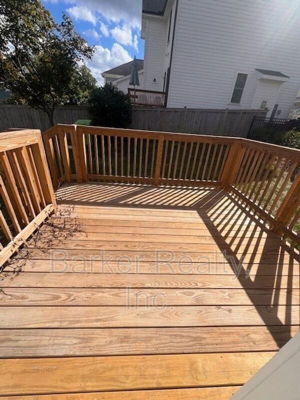 Building Photo - 1602 Pender St