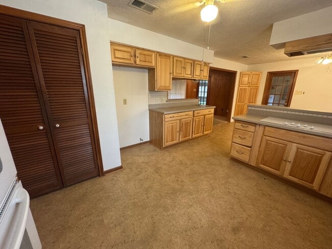 Building Photo - 22803 Trailwood Ln