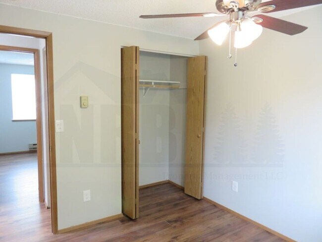 Building Photo - Newly renovated House located in the park community of Lacey!