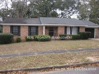 Building Photo - 1505 Deerwood Dr E