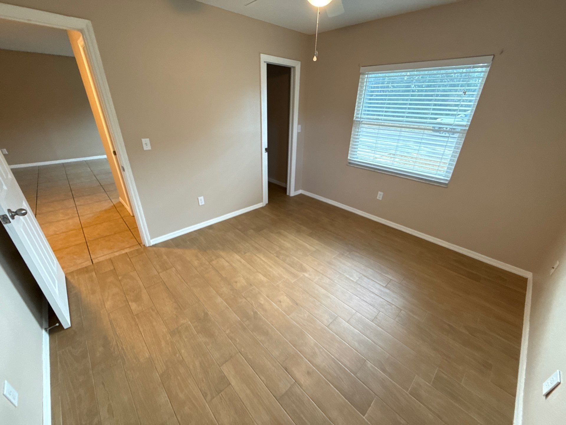 Building Photo - 2555 E Marco Ct