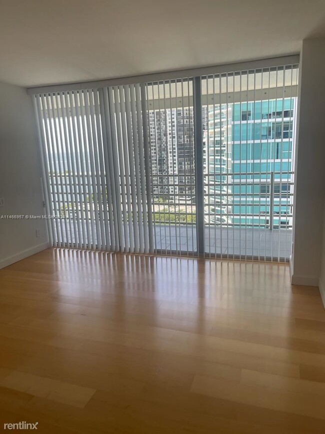 Building Photo - 2 br, 2 bath Condo - 2025 Brickell Ave Apt...