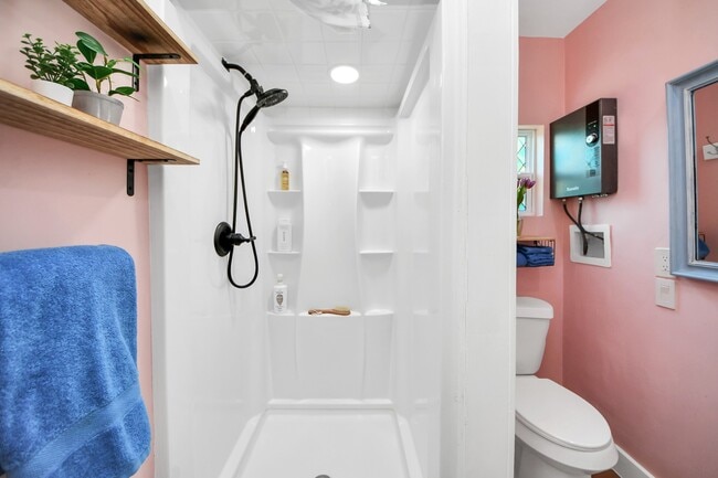 Building Photo - 5523 Cheena Dr