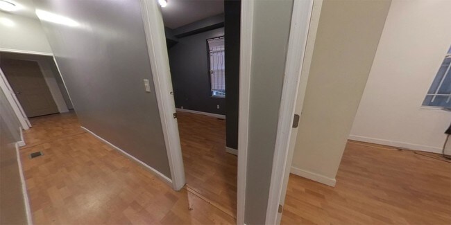 Building Photo - 1826 W Diamond St