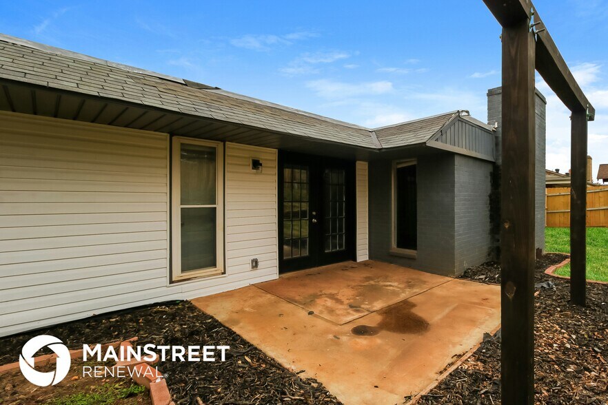 Building Photo - 10709 Dorothy Dr
