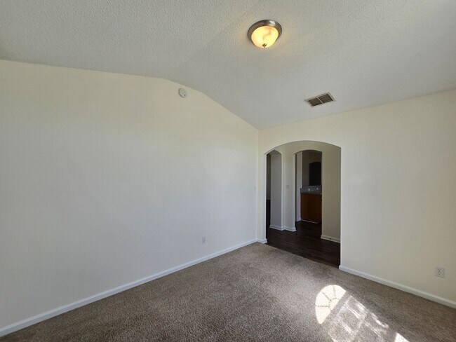 Building Photo - Westchase Manor – 3/2 SF Home Voucher Prog...