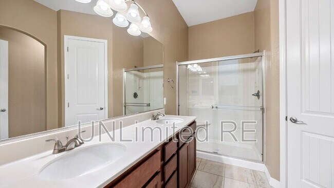 Building Photo - 5641 N Teaberry Ln