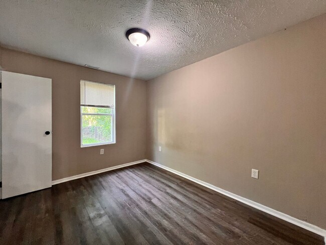 Building Photo - 8675 Edson Rd